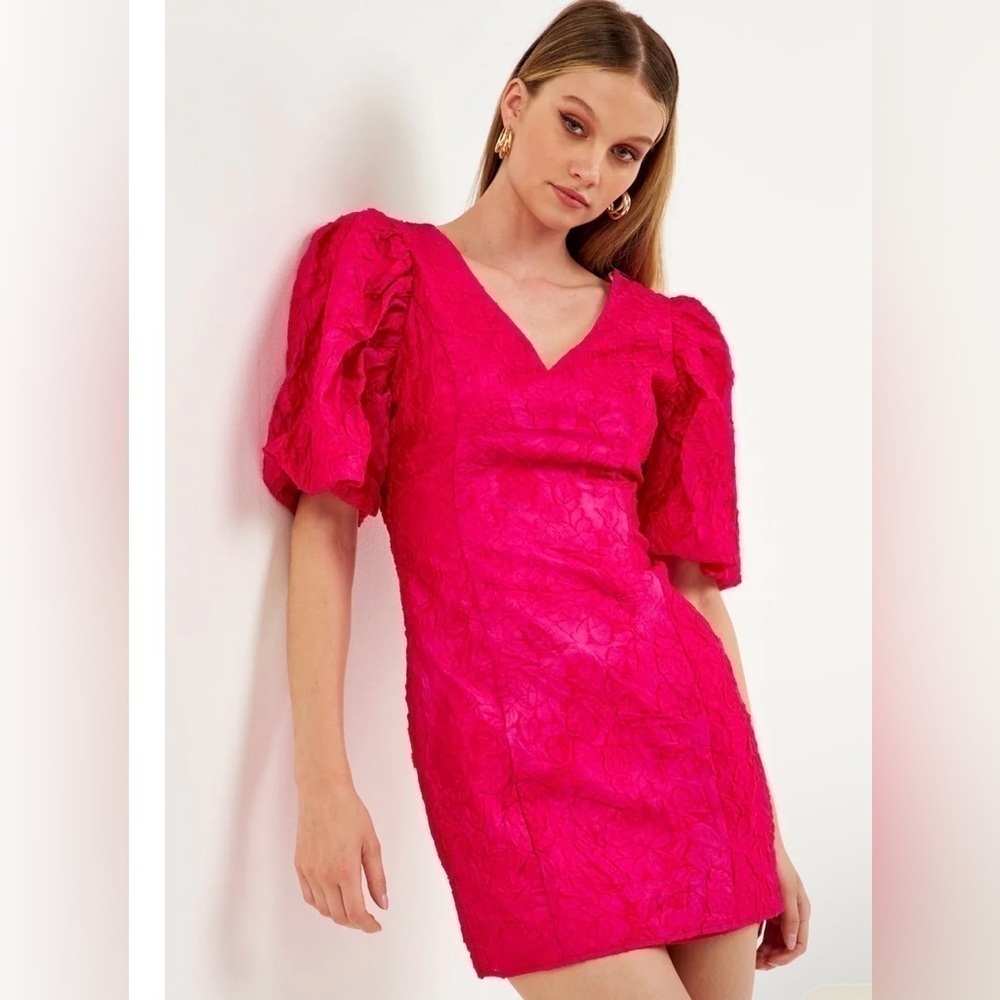 NWOT Endless Rose Floral Jacquard Mini Dress Size Medium